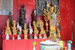 Götterstatuen am Big Buddha
